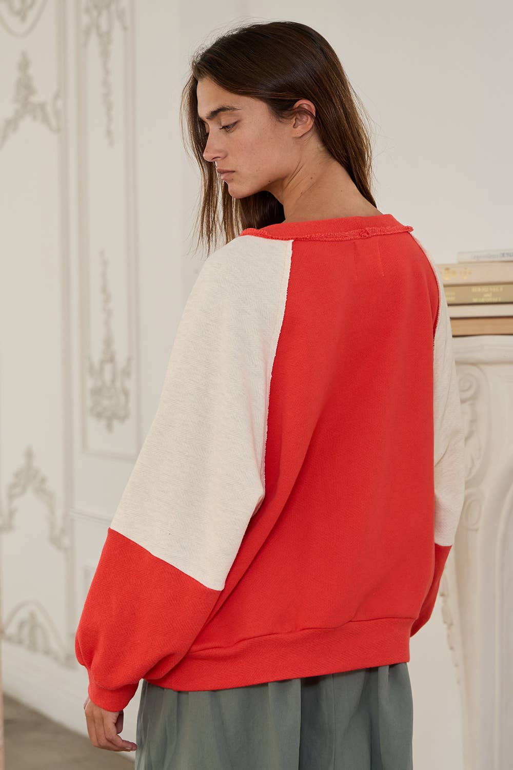 T2460 Contrast Detail French Terry Sweatshirt Top