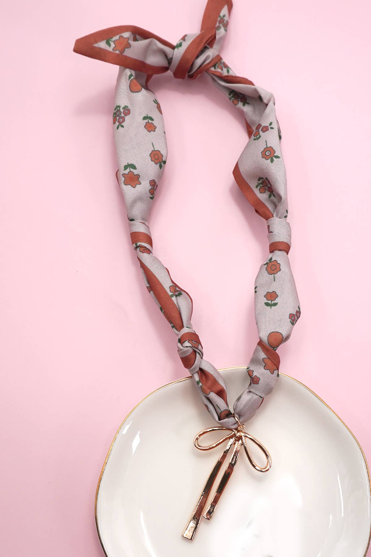 HANDMADE SCARF CHARM NECKLACE | 80N91790
