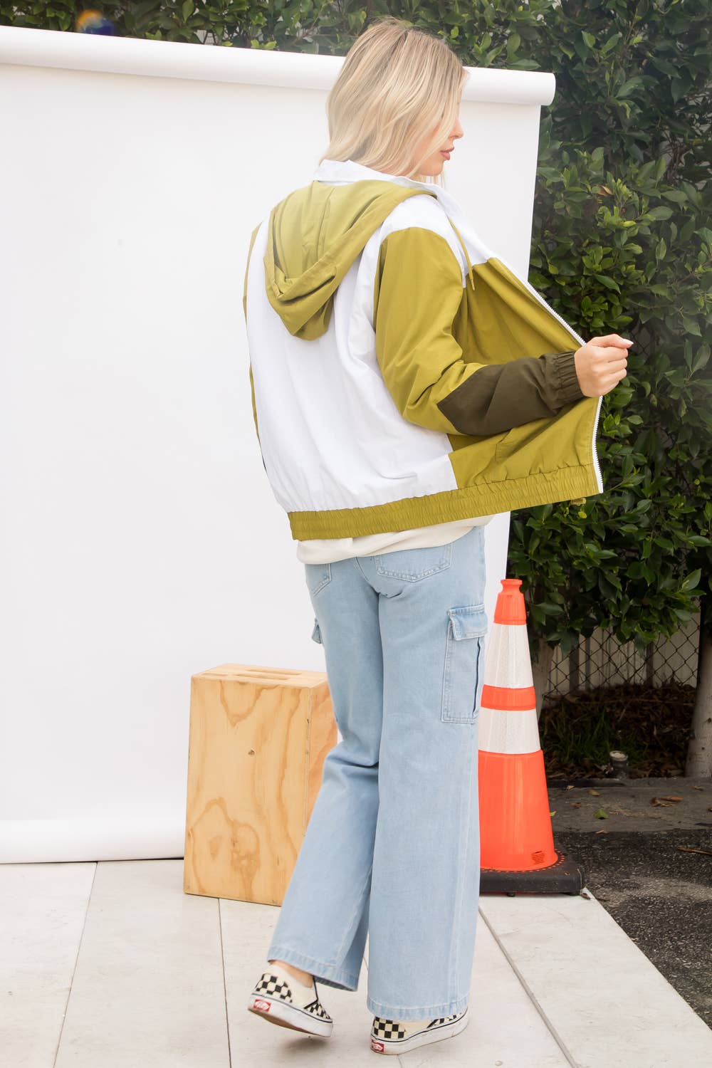 Dry Nylon Color Block Windbreaker