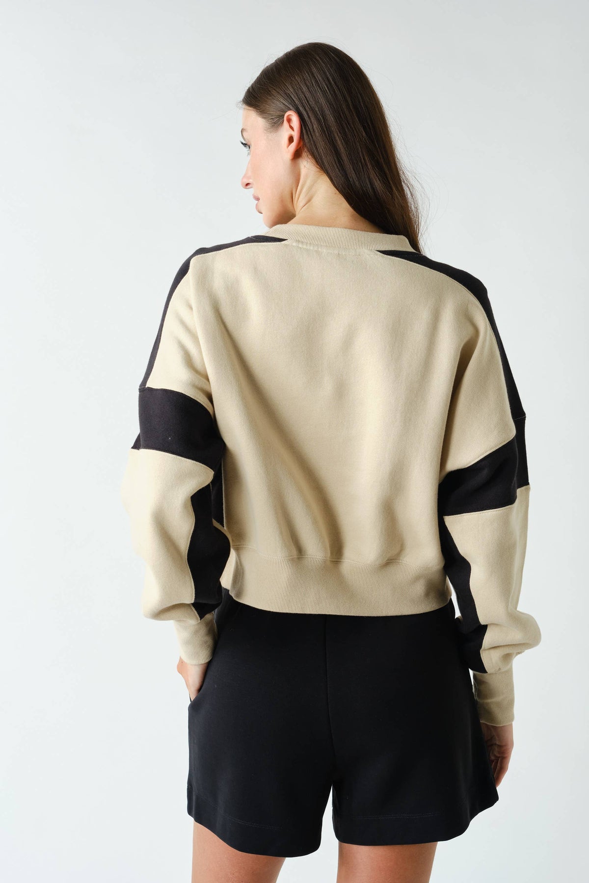 Contrast Edge Cropped Sweatshirt