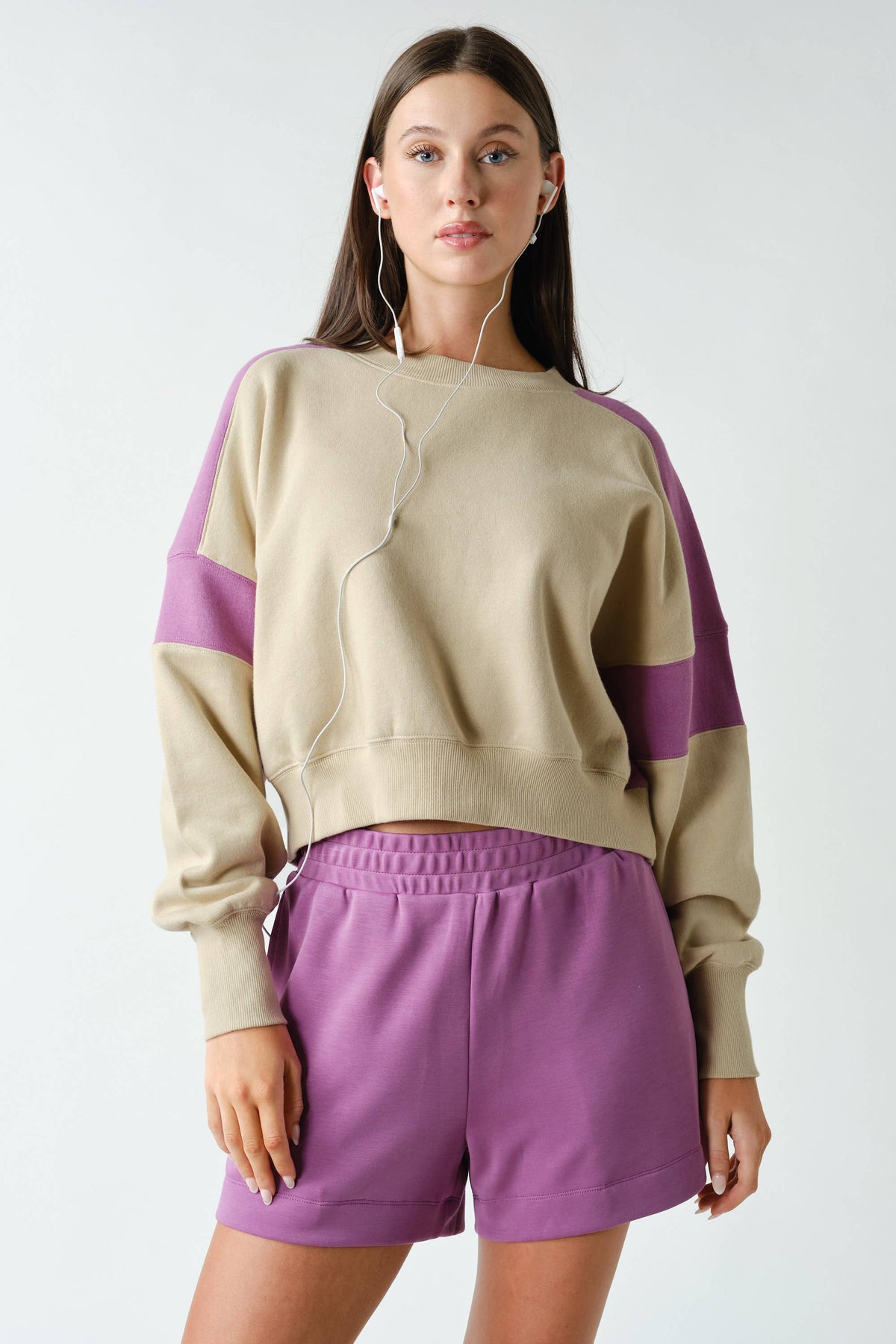 Contrast Edge Cropped Sweatshirt