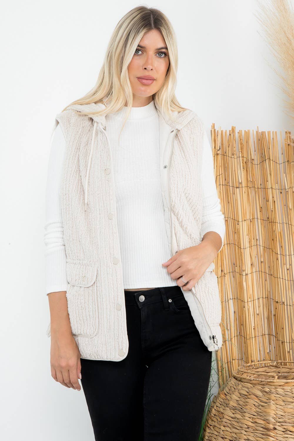 Textured Faux Fur Quilted Line Hoodie Vest